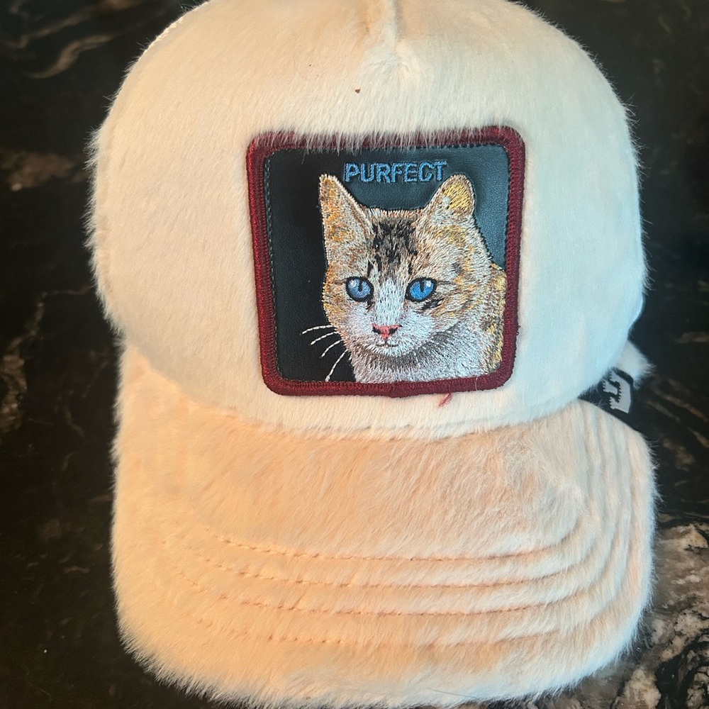 Goorin Bros. Purfect Cat Trucker Hat The Farm Faux Fur Novelty Cap One Size NWT